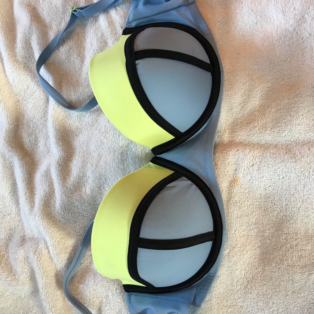 Victoria’s Secret Bikini Top